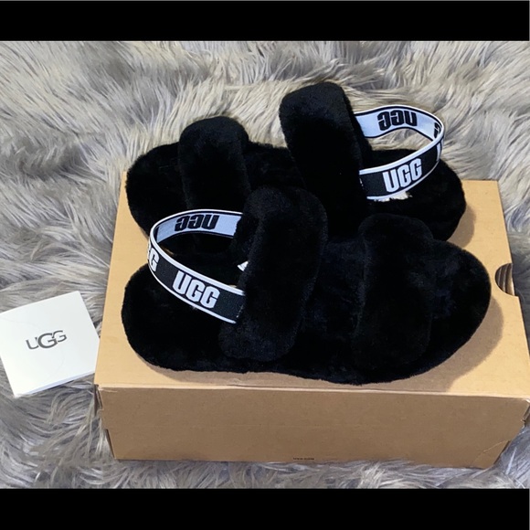 UGG Shoes - UGG girls ‘Oh Yeah’ slippers.